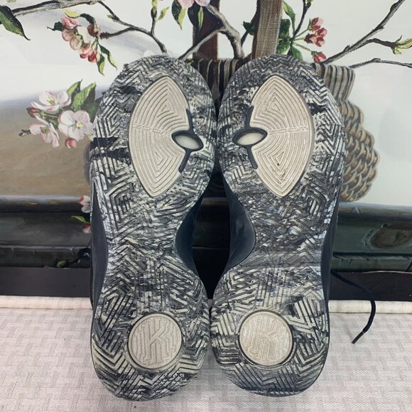 Nike Kyrie Flytrap II EP Anthracite Mens Size 8.5 Black/Gray Basketball Sneakers - Picture 7 of 8